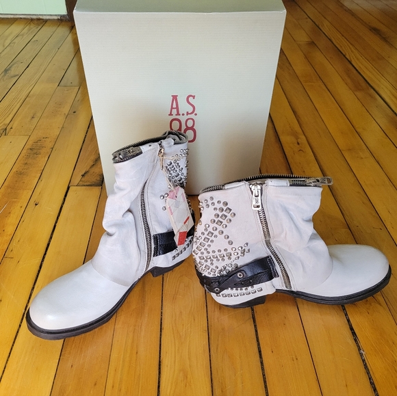 NIB A.S.98 Sid Studded Moto Boots, Ice + Black, Italian Leather, EU Wome… - Picture 5 of 6